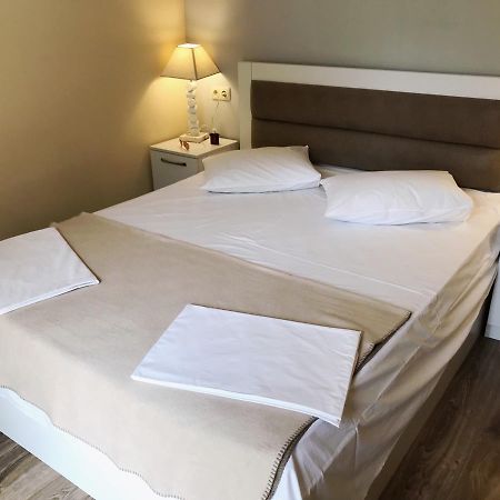 Aleon Hotel Тбилиси Екстериор снимка