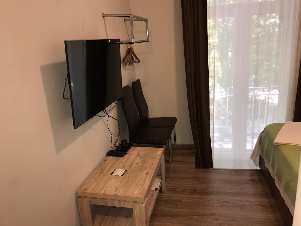 Aleon Hotel Тбилиси Екстериор снимка