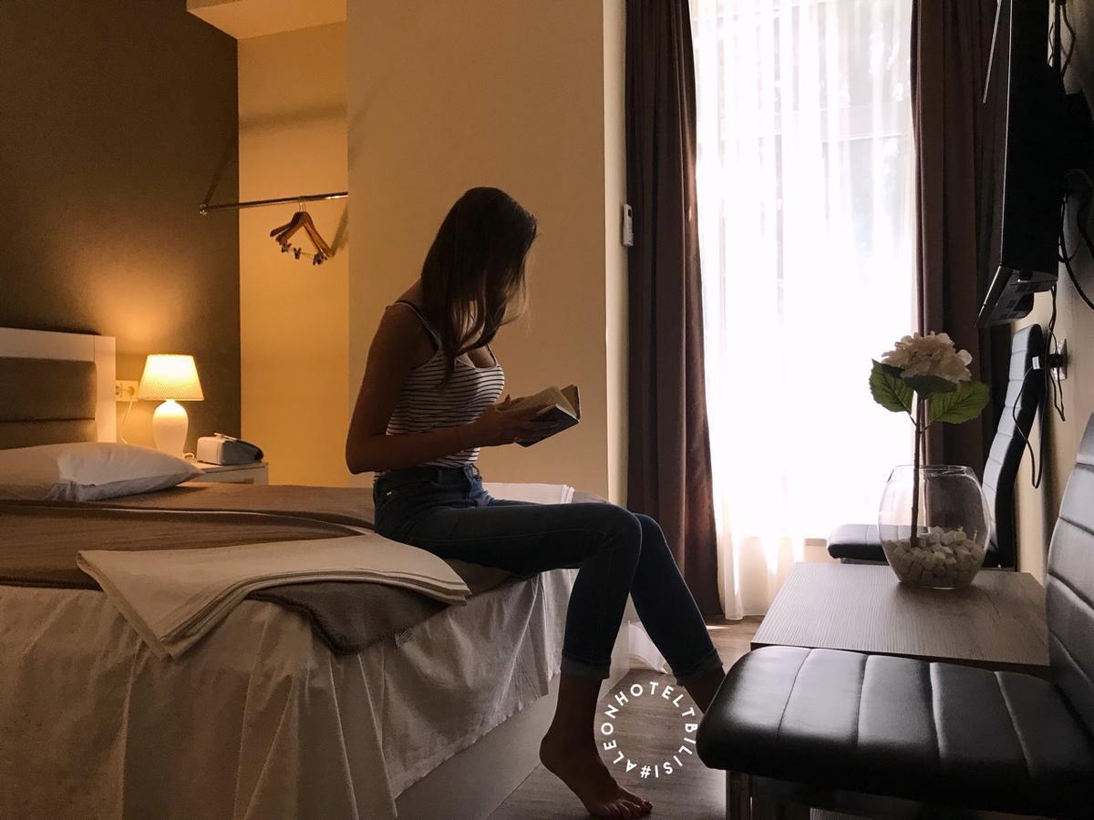 Aleon Hotel Тбилиси Екстериор снимка